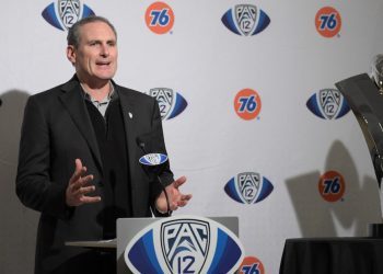 Pac-12 announces commissioner Larry Scott has tested positive for COVID-19