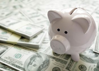 East West Bancorp (EWBC) Up 2.1% Since Last Earnings Report: Can It Continue?