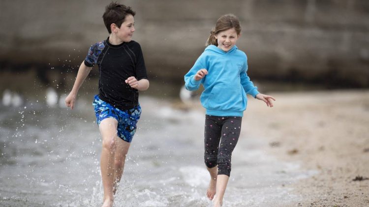 Coming thunder and hail off-brand for a warm winter