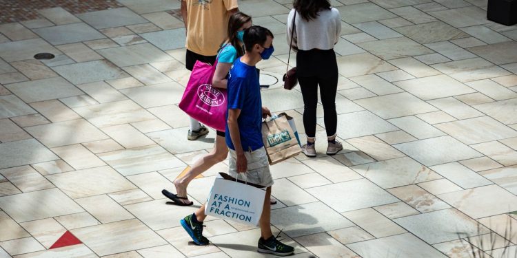 U.S. Consumer Spending Rose More Slowly in July