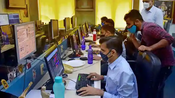 Sensex, Nifty slip into the red; Metals, FMCG stocks under pressure