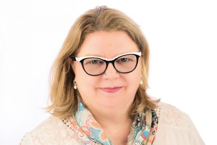 How one non-descript hallway led to a lifelong love of learning | Jan Risher