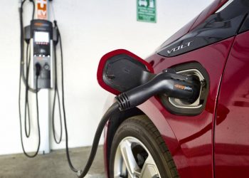 Plug it in: Electric car charging station numbers are rising | Business