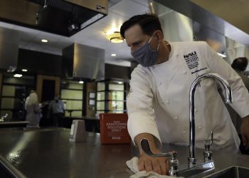 How could COVID-19 and NAU’s fall semester impact the health and economy of Flagstaff? | Local