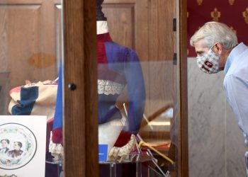 Sen. Rob Portman tours First Ladies’ Library after helping obtain federal funding – News – The Repository