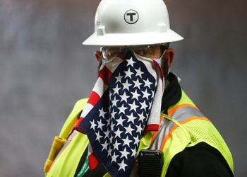 Coronavirus relief bill, vaccine would revive ragged US economy