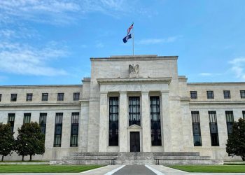 Banks Pile Into Treasurys, Helping to Fund Government Borrowing Spree