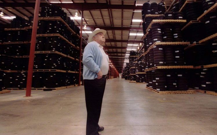 Les Schwab sold to California investment fund, Meritage Group