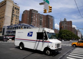 Workhorse Eyes Electric Van Sales, With or Without USPS By Investing.com