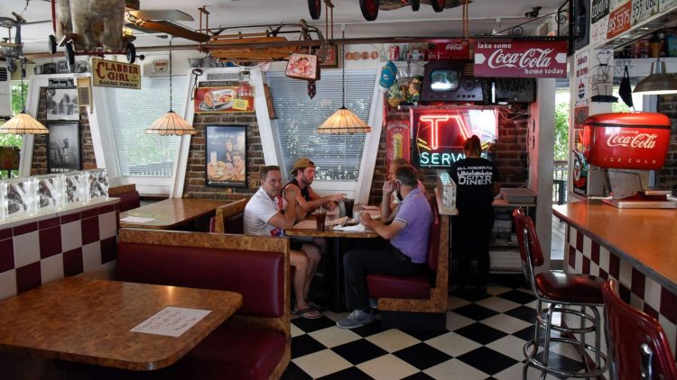 Coronavirus live updates: Florida tops 14,000 deaths as restaurants reopen