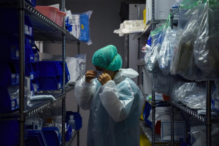 How federal rules for reporting COVID-19 data could threaten hospital funding