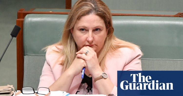 Can the Centre Alliance hold? Rebekha Sharkie faces ‘betrayal’ claims after universities vote | Centre Alliance