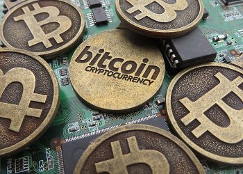 BTC/USD continues to push higher toward $14,000