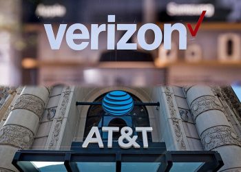 AT&T and Verizon battle it out for market lead