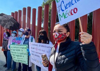 ‘A brutal blow’: A bill threatens dozens of trust funds that support Mexican science | Science