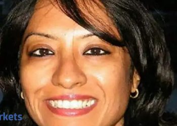 stock markets: Why one should stick to bottom-up stock picking for now