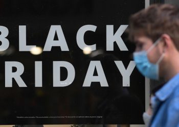 Small retailers trying to survive this holiday season