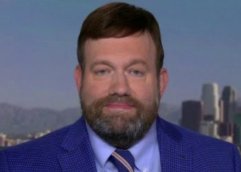 Frank Luntz urges pollsters to seek new profession after Trump outperforms polls: ‘Sell real estate’