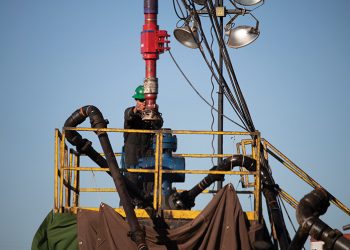 JPT New Method Determines Well Spacing in Unconventional Reservoirs