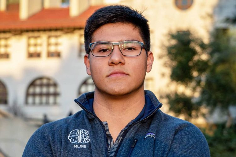 How to launch a start-up while you’re still in college