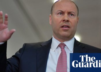 Coalition leaves largest underperforming funds out of super reform laws | Australia news
