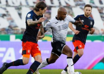 Owusu, Ayew score for clubs