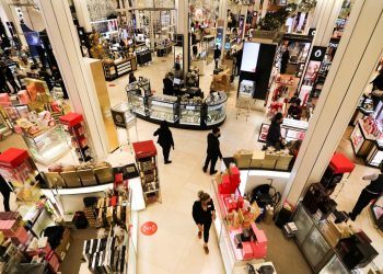 Online shopping is here to stay in 2021: Refinitiv