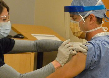 Vaccine distribution hiccup; Jerry Relph dies; stimulus