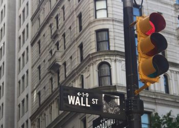 Thursday’s Market Minute: Crude Climbs As Year Closes