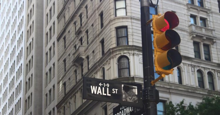 Thursday’s Market Minute: Crude Climbs As Year Closes