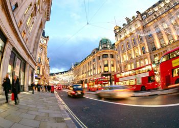 PEAK 2020 Non-essential retail dealt ‘crippling blow’ by fresh Covid-19 closures, the effect on footfall and logistics as ports close; plus we look ahead to Boxing Day – Peak
