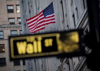 Wall Street set to dip as monthly private payrolls disappoint • Morningology