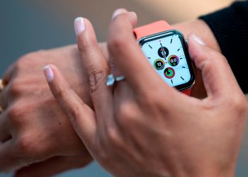 Paper suggests wearables can predict COVID-19 early on