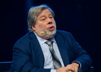 Apple Co-Founder Wozniak’s New Venture Lists Token to Help Fund Energy Efficiency Projects