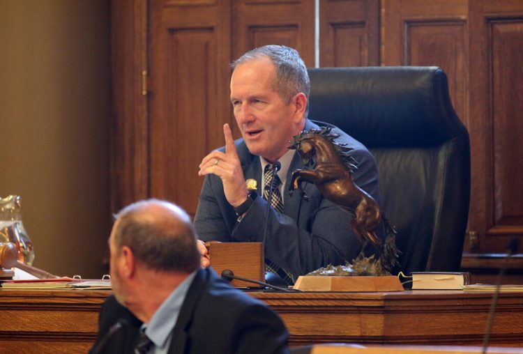 Jobs on the line as Wyoming lawmakers resume school funding debate