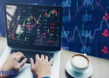 Trade Setup: Nifty showing no signs of a let-up; short-term support at 13,800