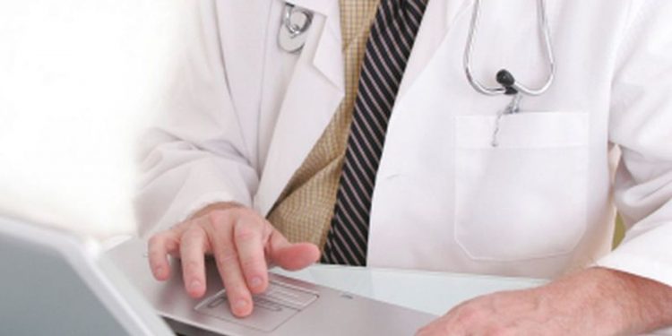 Nearly One in Four Doctors Report Harassment on Social Media – Consumer Health News