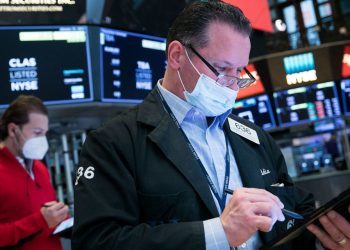 Here’s How Much Money Flowed Out of Mutual Funds Last Year