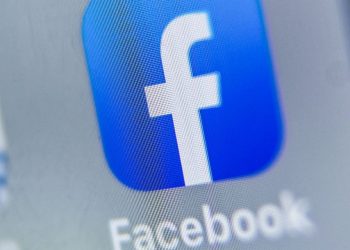 Facebook beats expectations but warns of ‘cross currents’ in 2021