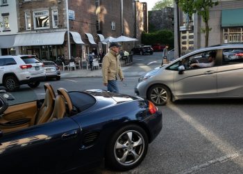 Global Stocks Bruised by Forced Selling From Hedge Funds After GameStop Surge