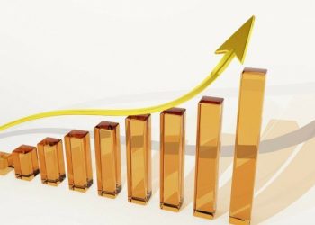 10 Blue Chip Dividend Stocks Hedge Funds Are Buying