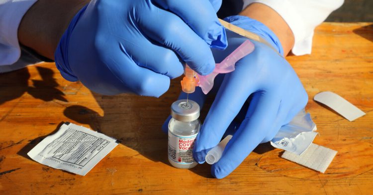 Covid-19 Live Updates: U.S. Pharmacies Will Start to Get a Big Infusion of Vaccines