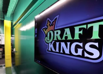 This fund manager’s top 2020 stock picks returned an average 170%. He’s betting on these companies for 2021