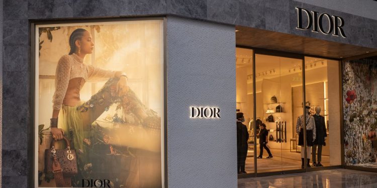 How a Model’s Eye Gaze Can Make an Ad More Effective