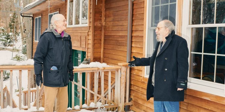 An Alternative-Energy Fund Favors Yield Companies and Avoids Tesla Stock