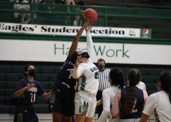 Local Roundup: Eagles cruise to win over Coronado at home | Local