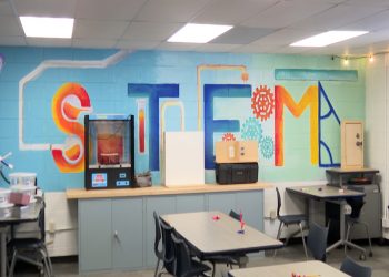 Generous alum funds STEM lab at Riverview Grade School