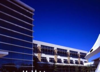 Fluor looks to reduce risk, increase oil and gas presence