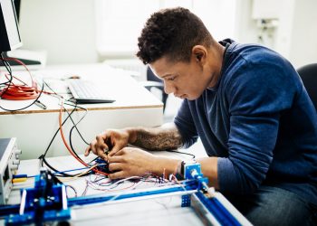 Does the Potential of Nano Dimension Stock Outweigh Its Risks?