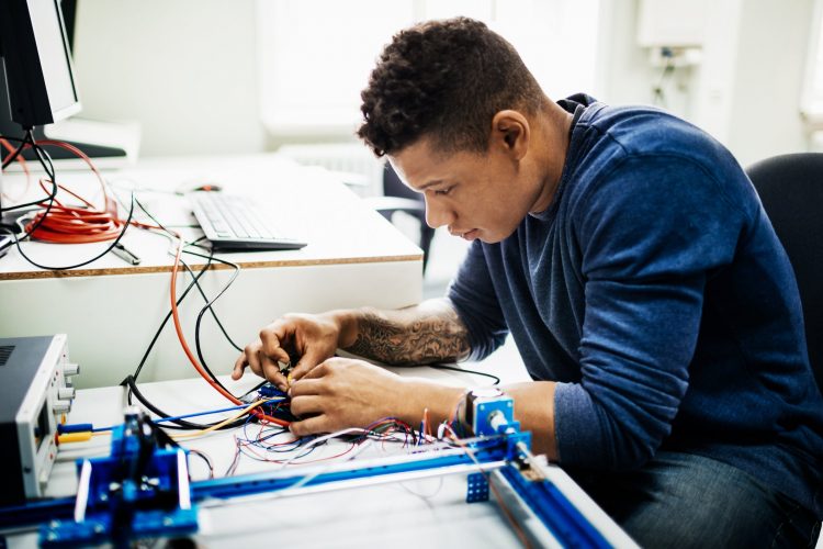 Does the Potential of Nano Dimension Stock Outweigh Its Risks?